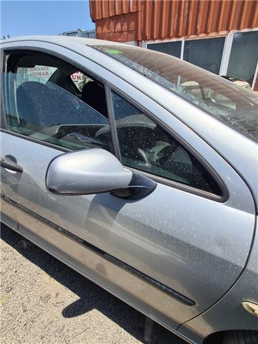 puerta delantera derecha peugeot 407 2004 18