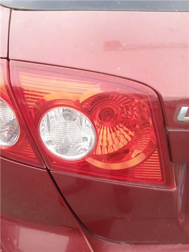 piloto porton trasero izquierdo chevrolet lac