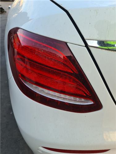 piloto trasero izquierdo mercedes benz clase