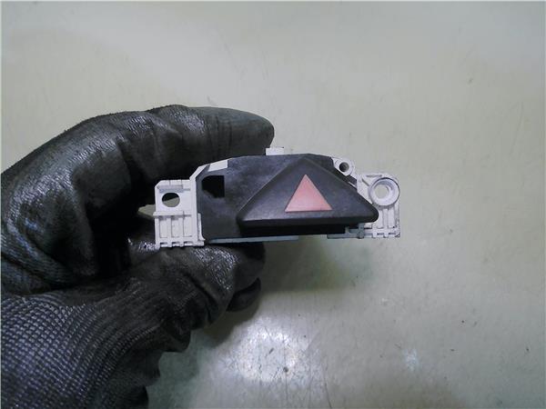 interruptor luces emergencia ford focus berli