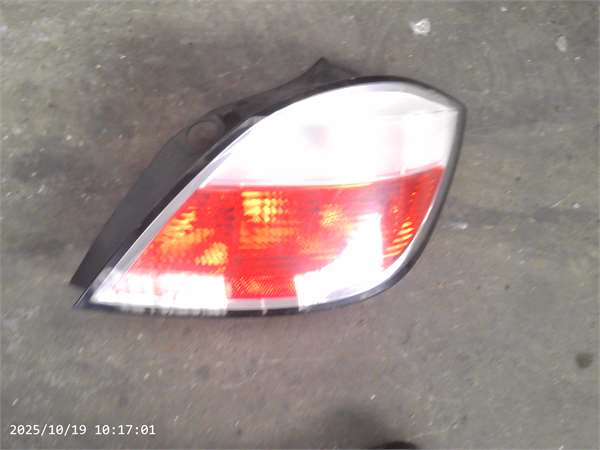 piloto trasero derecho opel astra h berlina 2