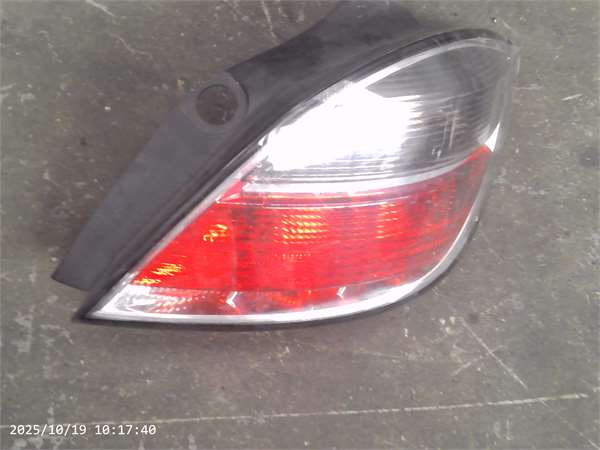 piloto trasero derecho opel astra h berlina 2