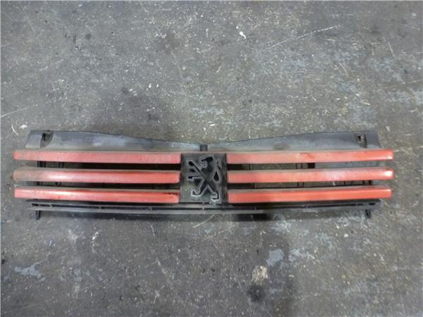 rejilla paragolpes delantero peugeot 205 berlina (02.1983 >) 1.1 mito [1,1 ltr.   44 kw]