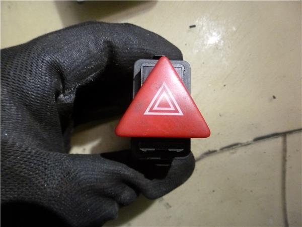 interruptor luces emergencia skoda octavia be