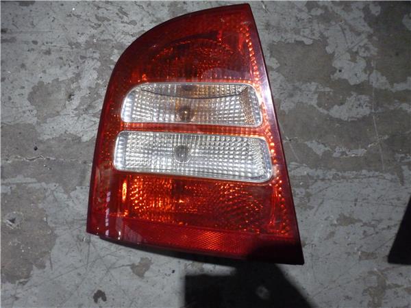 piloto trasero izquierdo skoda octavia berlin