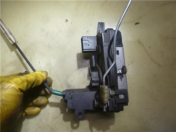 cerradura puerta trasera izquierda opel zafir