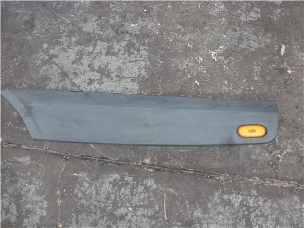 moldura aleta trasera izquierda mercedes benz