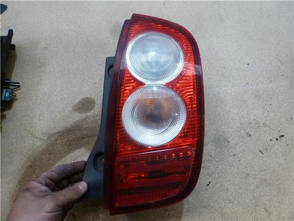 piloto trasero derecho nissan micra k12e 1120