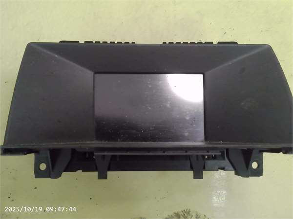 pantalla opel astra h berlina 2004  17 cosmo