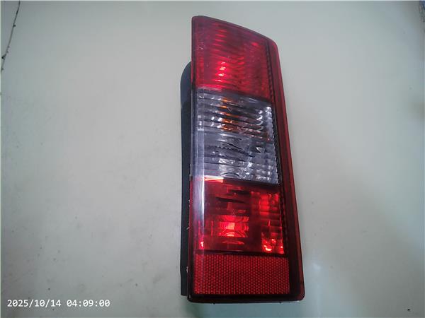 piloto trasero derecho opel combo corsa c 200