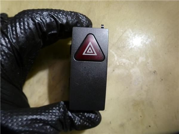interruptor luces emergencia mercedes benz cl