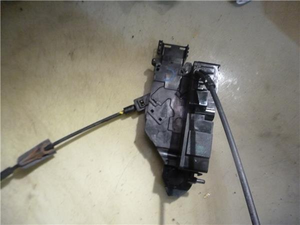 cerradura puerta delantera derecha peugeot 20
