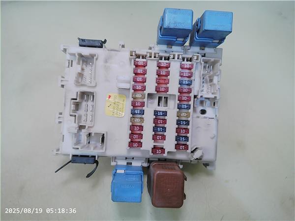 caja fusiblesrele nissan primera berlina p12