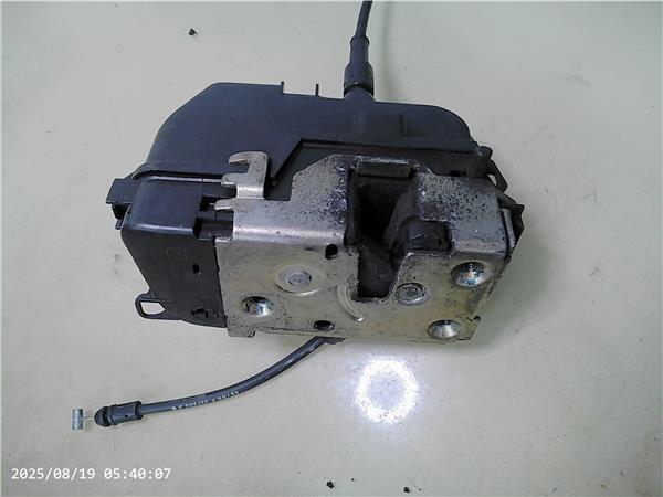 cerradura puerta trasera izquierda nissan pri