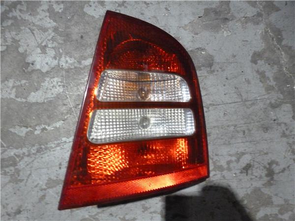 piloto trasero derecho skoda octavia berlina