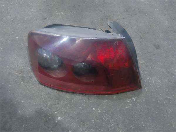 piloto trasero izquierdo peugeot 407 2004  20