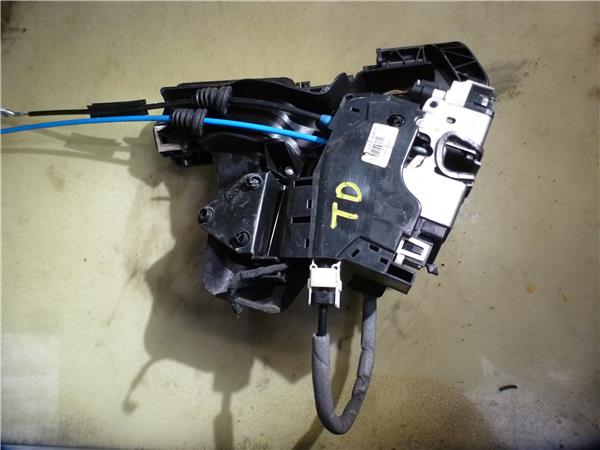 cerradura puerta trasera derecha mercedes ben