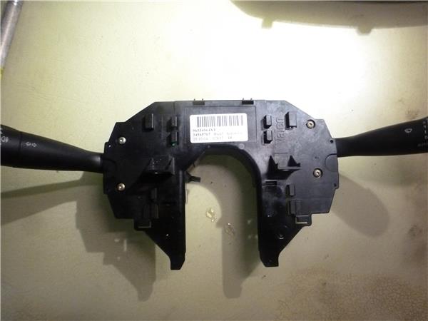 caja fusiblesrele citroen c4 coupe 2004 16 v