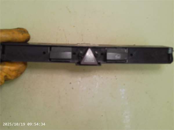 interruptor luces emergencia opel astra h ber