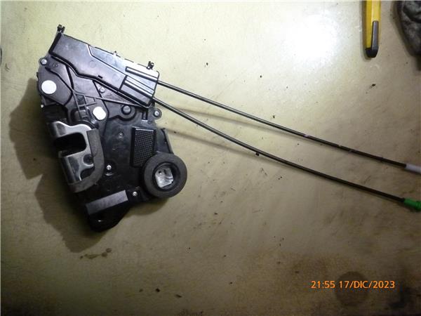 cerradura puerta delantera derecha toyota yar