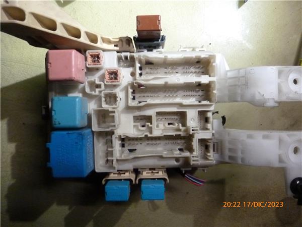 caja fusiblesrele toyota yaris ksp9scp9nlp9 0