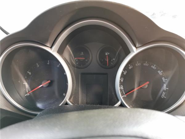 cuadro instrumentos chevrolet cruze 2009 16
