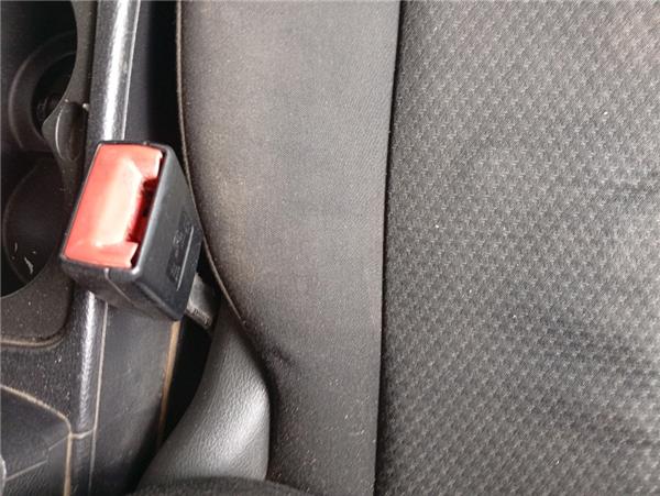 anclaje cinturon delantero derecho volkswagen