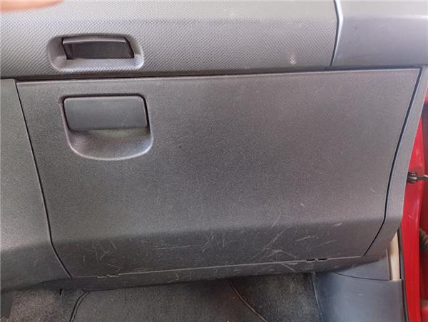 tapa guantera toyota yaris ksp9scp9nlp9 2009