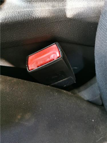 anclaje cinturon delantero izquierdo ford focus berlina (cb8)(2010 >) 1.0 titanium [1,0 ltr.   92 kw ecoboost cat]