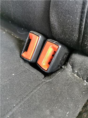 anclaje cinturon trasero izquierdo volkswagen
