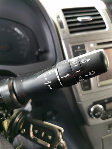 mando limpiaparabrisas toyota avensis cross s