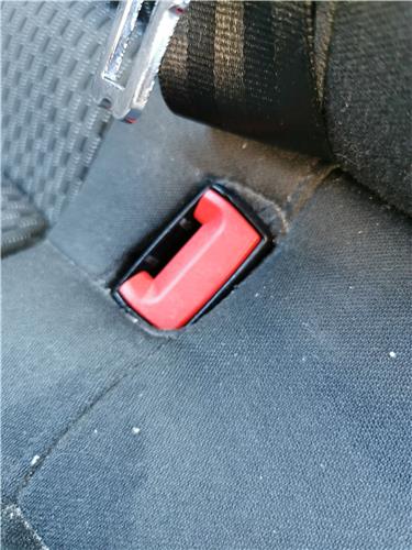 anclaje cinturon trasero derecho audi a6 berl