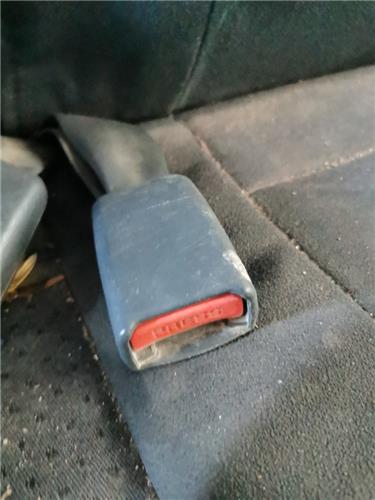 anclaje cinturon trasero izquierdo kia sorent