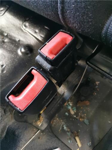 anclaje cinturon trasero izquierdo audi a4 be
