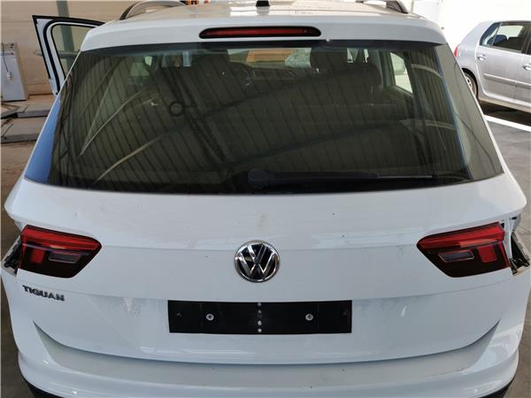 porton trasero volkswagen tiguan ad1 012016