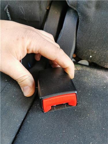 anclaje cinturon trasero central volkswagen tiguan (5n1)(11.2007 >) 2.0 +motion 4motion [2,0 ltr.   103 kw tdi]