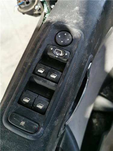 botonera puerta delantera izquierda peugeot 8