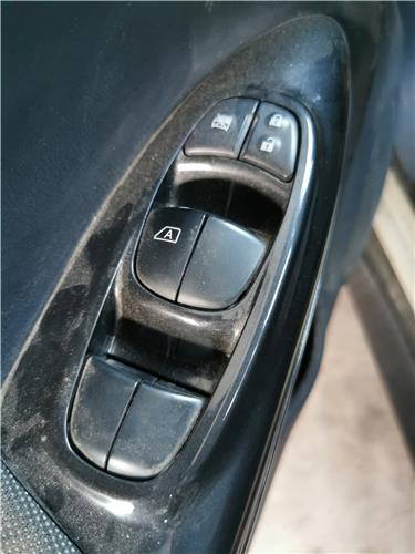 botonera puerta delantera izquierda nissan ju