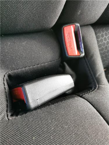 anclaje cinturon trasero central hyundai elan