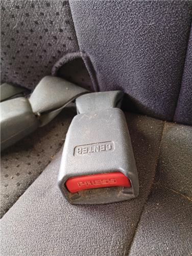 anclaje cinturon trasero central kia sorento