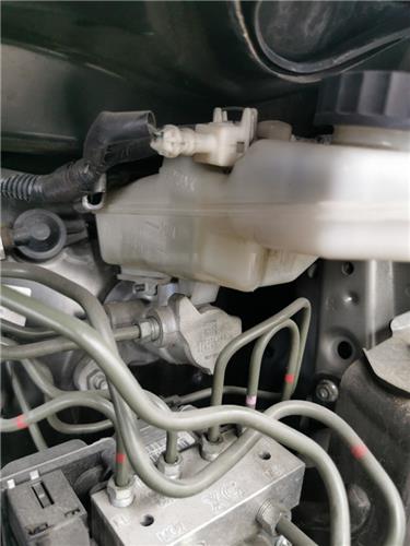 bomba freno toyota avensis cross sport t27 20