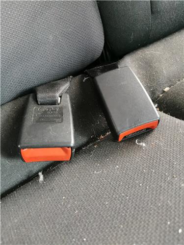 anclaje cinturon trasero central opel astra h