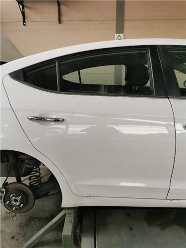 puerta trasera derecha hyundai elantra ad 201