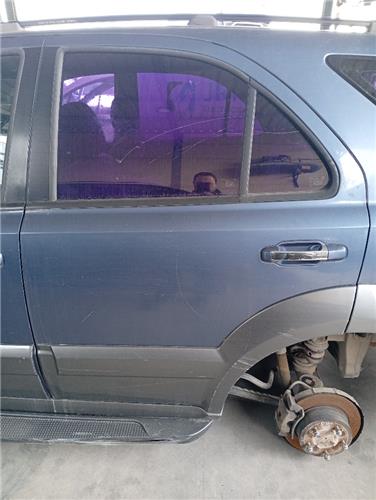 puerta trasera izquierda kia sorento bl 2002