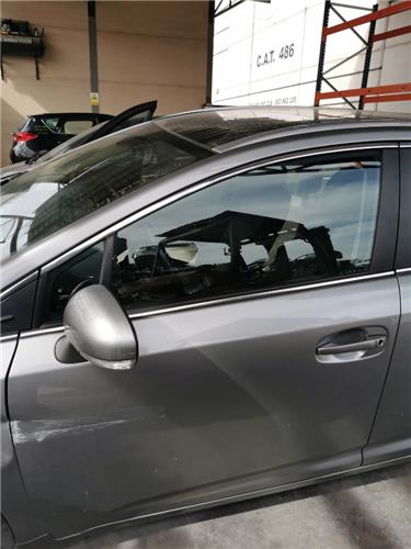 puerta delantera izquierda toyota avensis cro
