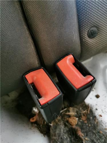 anclaje cinturon trasero central chevrolet cr