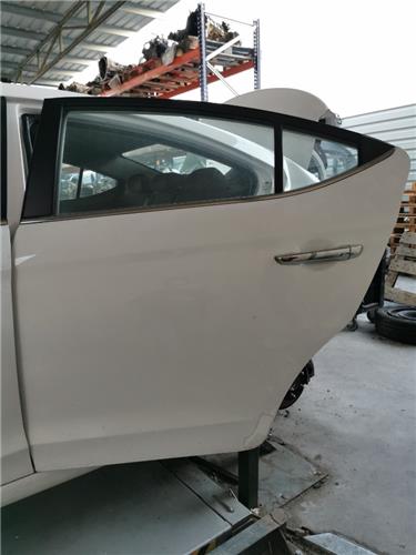 puerta trasera izquierda hyundai elantra ad 2