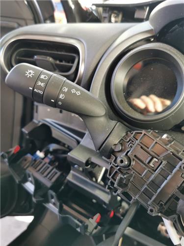 mando de luces toyota yaris xp21 2020 hibrid