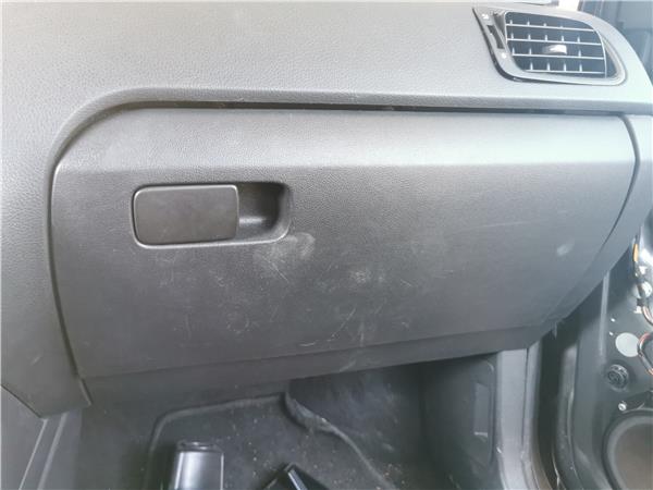 tapa guantera volkswagen polo v 6r1 062009  1
