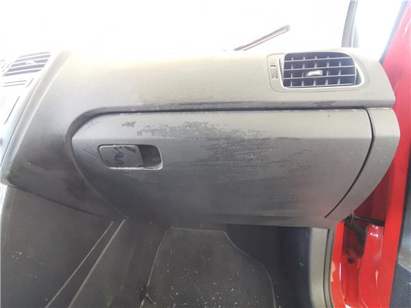 tapa guantera volkswagen polo v 6c1 012014 1